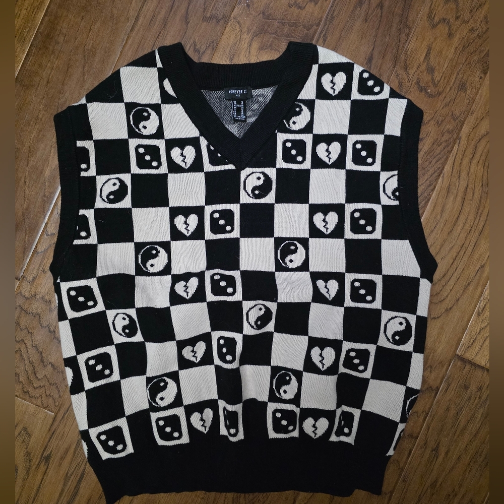 Forever 21 Black and Cream Patterned V-Neck Sweater Vest